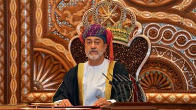 عُمان تنفذ خطة توظيف أكثر من 32 ألف فرصة عمل هذا العام