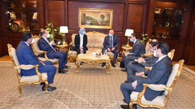 فريقا التحقيق المصري والروسي يجتمعان بشأن التحقيقات في سقوط الطائرة الروسية بسيناء 