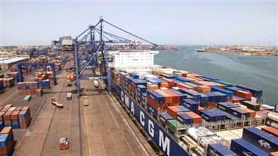 تزايد حركة الملاحة البحرية وتداول البضائع بميناء الإسكندرية