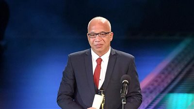 شاهد.. شريف الدسوقي في أول ظهور بعد بتر ساقه