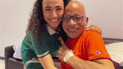 زينب غريب تزور شريف دسوقي بالمستشفى.. لماذا تفاجأت؟