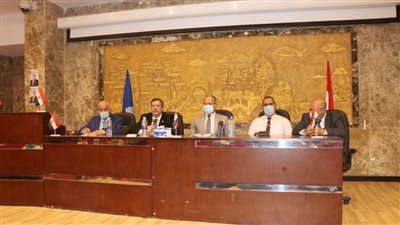 وكيل تعليم البحيرة يجتمع برؤساء لجان الإدارات التعليمية