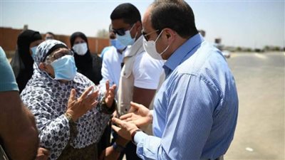  الصحة: نقل سيدة التقاها الرئيس خلال جولته اليوم لتلقي العلاج على نفقة الدولة  