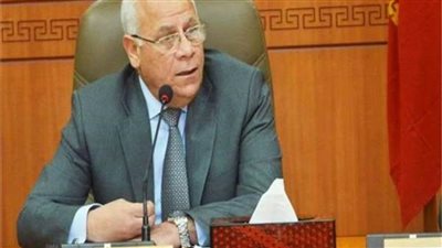 محافظ بورسعيد يلتقي أعضاء نادي «هوكس» للدراجات