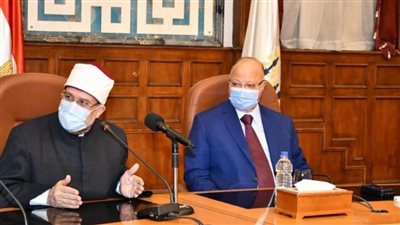 وزير الأوقاف ومحافظ القاهرة يناقشان التعاون المشترك