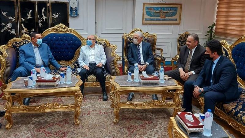 محافظ البحيرة يستقبل