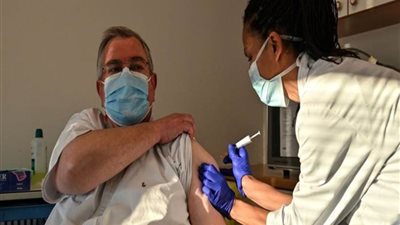 فرنسا تبدأ مجال التلقيح ضد فيروس كورونا للجميع اعتبارا من الغد