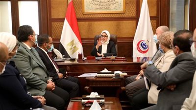 وزيرة الصحة تستعرض جهود الوزارة في التعاون للارتقاء بالمستوى التعليمي للأطباء