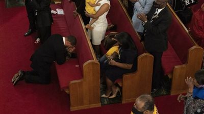 عاجل| قساوسة يكرمون 