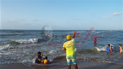 إقبال كبير من المواطنين علي مصيف بلطيم بكفر الشيخ