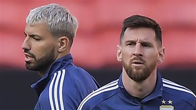 تليجراف: برشلونة تعاقد مع أجويرو لإغراء ميسي بتمديد عقده