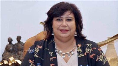 وزيرة الثقافة تناقش برنامج عمل قطاع العلاقات الثقافية الخارجية