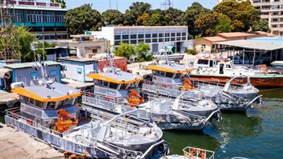 رئيس هيئة قناة السويس يعلن وصول ثلاث وحدات جديدة لمكافحة التلوث بتقنيات هى الأولى من نوعها في الشرق الأوسط