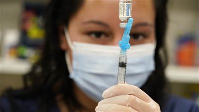 تطعيم 288 ألف شخص بلقاح كورونا في بريطانيا خلال يوم واحد