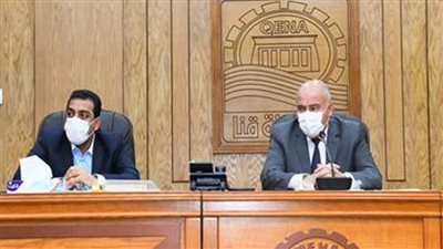 محافظ قنا يتابع أعمال ترفيق المناطق الصناعية بنجع حمادي