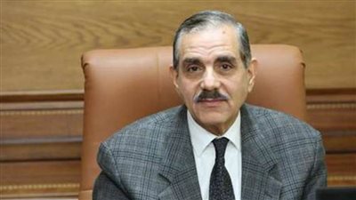 محافظ كفرالشيخ يتابع حالات المصابين بحريق عقار مدينة مسير