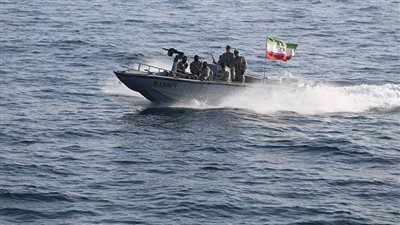 البحرية الإيرانية: حريق على متن سفينة حربية وإجلاء جميع أفراد الطاقم
