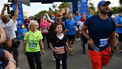 وزير الرياضة يطلق إشارة بدء ماراثون مدينتي