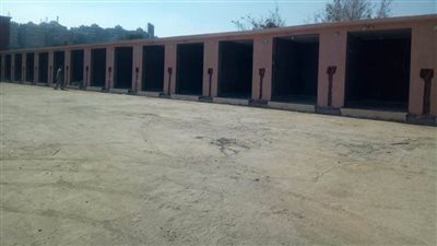 استعدادات لنقل سوق الحرفيين بالحي السابع لموقعها الجديد