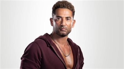 ماذا رأى عمرو سعد خلال زيارته دلال عبد العزيز بالمستشفى؟