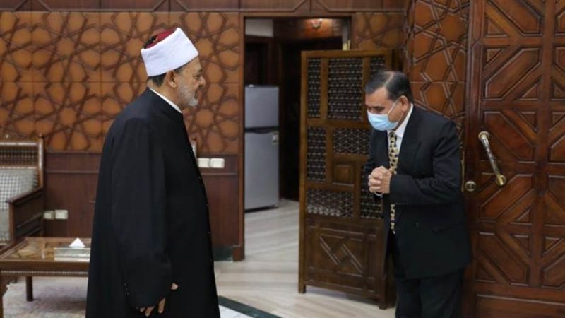 شيخ الأزهر يستقبل