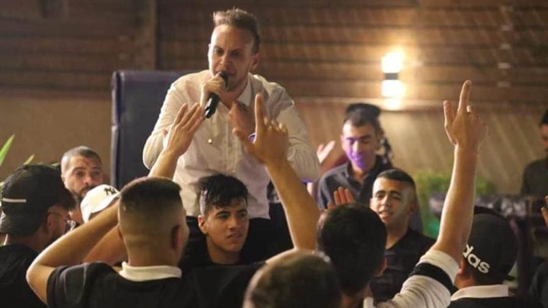 عدي في إحدى حفلاته