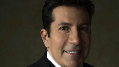 تعرف على موعد استئناف عرض مسرحية هاني رمزي 