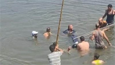 انتشال جثة طبيب ونجله بعد غرقهما في ترعة بالدقهلية