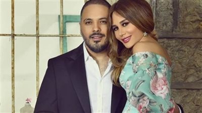 رامي عياش وزوجته في مصر.. تعرف على السبب