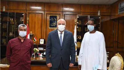 محافظ قنا: المواطن شريك أساسي في نجاح منظومة النظافة