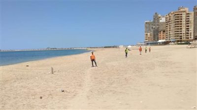 محافظ الإسكندرية يشدد على مستأجري الشواطئ برعاية إجراءات السلامة