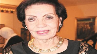 رجاء حسين: الغناء ليس بالملابس المفتوحة واستعراض الفنان لسياراته وحياته 