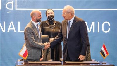 توقيع اتفاقية بين اقتصادية قناة السويس ومنطقة كاتوفيتسا البولندية لإنشاء منطقة صناعية بولندية في مصر