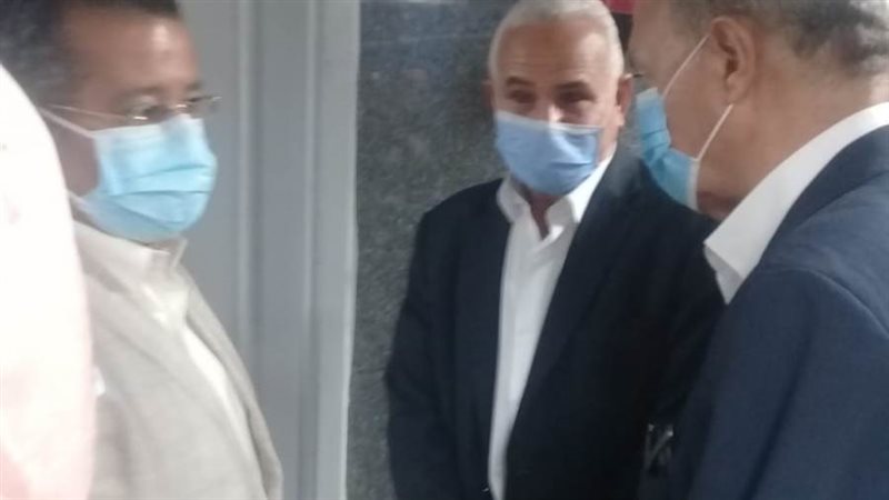 محافظ القليوبية بالمستشفى