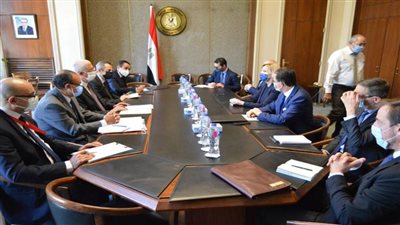 مصر وفرنسا تبحثان التطورات الإيجابية بالعلاقات الثنائية وعددا من القضايا الإقليمية والدولية