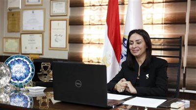 رئيسة القومي للمرأة تشارك في ملتقى 