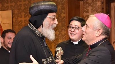 البابا تواضروس يستقبل سفير الفاتيكان بالقاهرة بالمقر البابوى