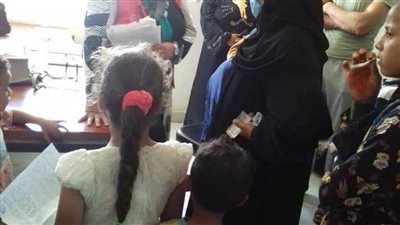 محافظ الإسماعيلية يتابع أعمال القوافل الطبية 