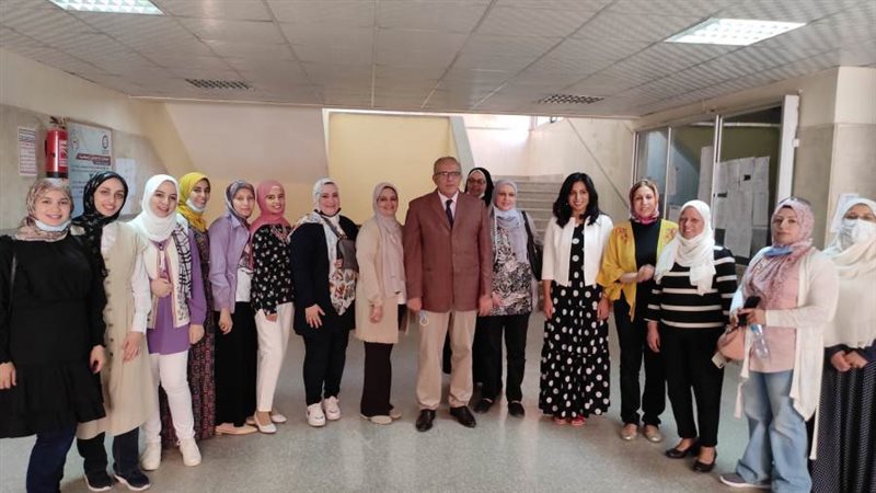 اطباء المستشفى الذين