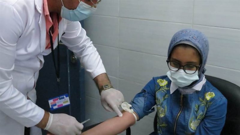 فحص طلاب المدارس