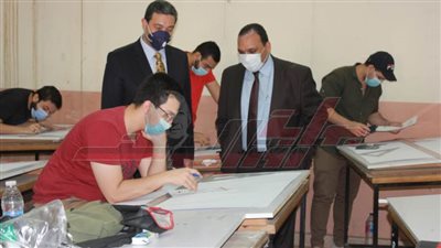 سمير: انتظام سير الامتحانات وتطبيق الإجراءات الاحترازية بامتحانات جامعة بنها