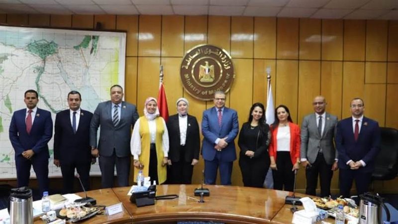 وزير القوى العاملة