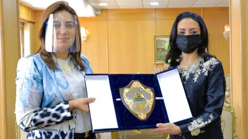 مايا مرسي ومنال عوض