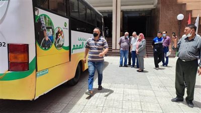 محافظة الشرقية تنقل تجربتها المتميزة في تصنيع وتشغيل ميني باص لذوي الهمم إلى محافظة الغربية
