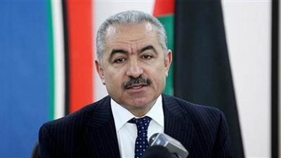 رئيس الوزراء الفلسطيني يدعو المواطنيين لأخذ اللقاحات للخروج من مرحلة الوباء