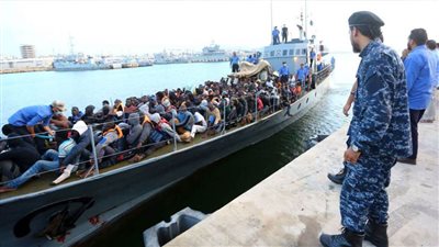 إنقاذ 179 مهاجرا غير شرعي قبالة السواحل الليبية