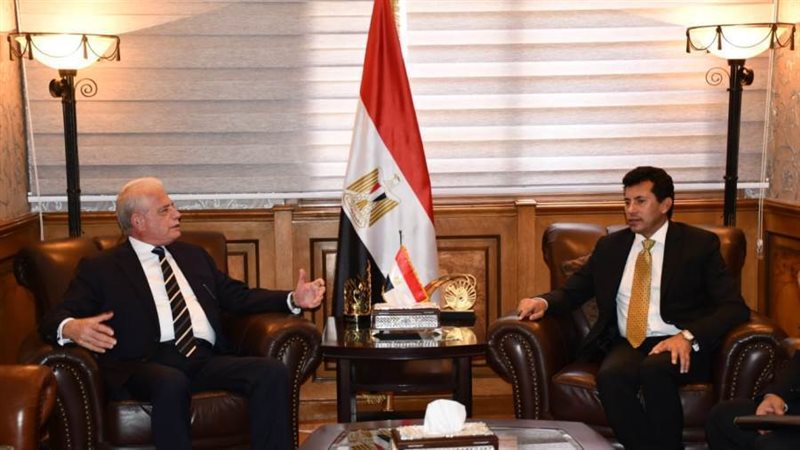 وزير الشباب ومحافظ