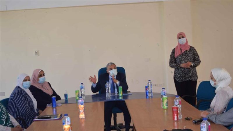 محافظ المنيا بالمجلس