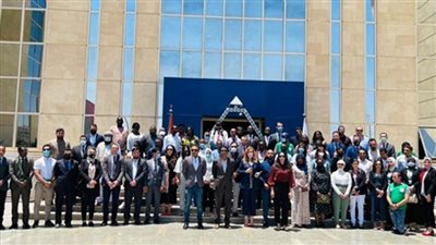 المشاركون في منحة ناصر الدولية للقيادة يزورون الأكاديمية الوطنية لتدريب الشباب