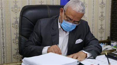 محافظ السويس يعتمد نتيجة الشهادة الإعدادية بنسبة نجاح 9ر86%